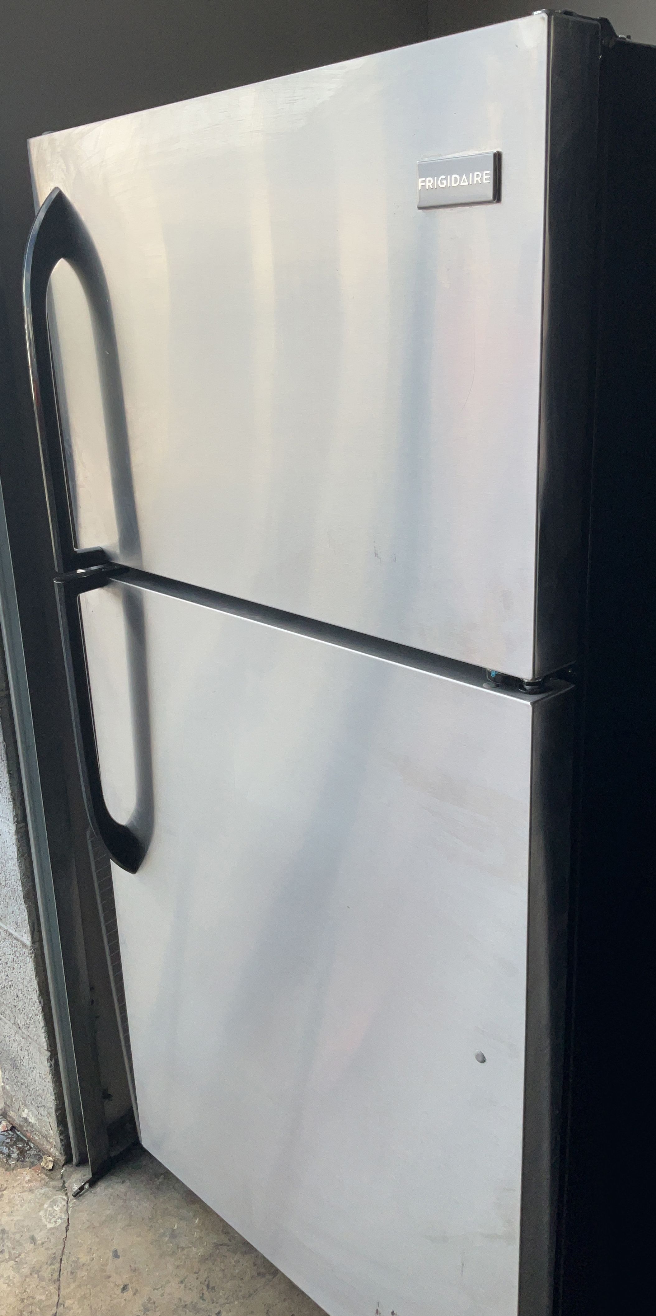 Frigidaire Apartment Refrigerador Top Mount With high Efficiency Home & Garden