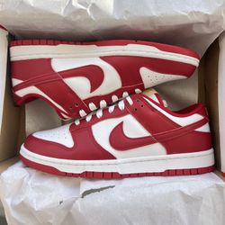 Nike Dunk Low USC (Size 9.5, 10, 10.5, 11, 12)
