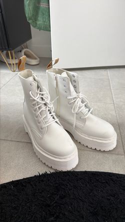 Dr.Martens White Combat boot