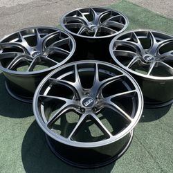 20” Brand New BBS RIA Style Hyper Silver Wheels Squared Set 20x9.5 +40 (5x114.3) CB: 73.1 