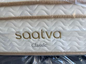 Like New! Saatva King Classic Plush Mattress - Delivery Available