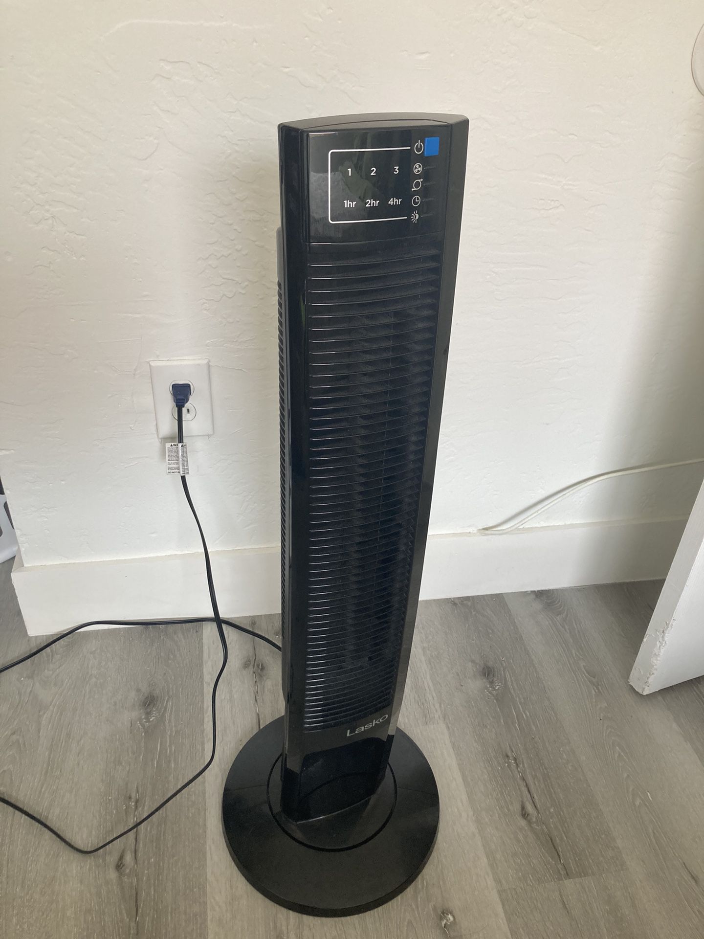 Tower Fan Oscillating - Remote Controlled