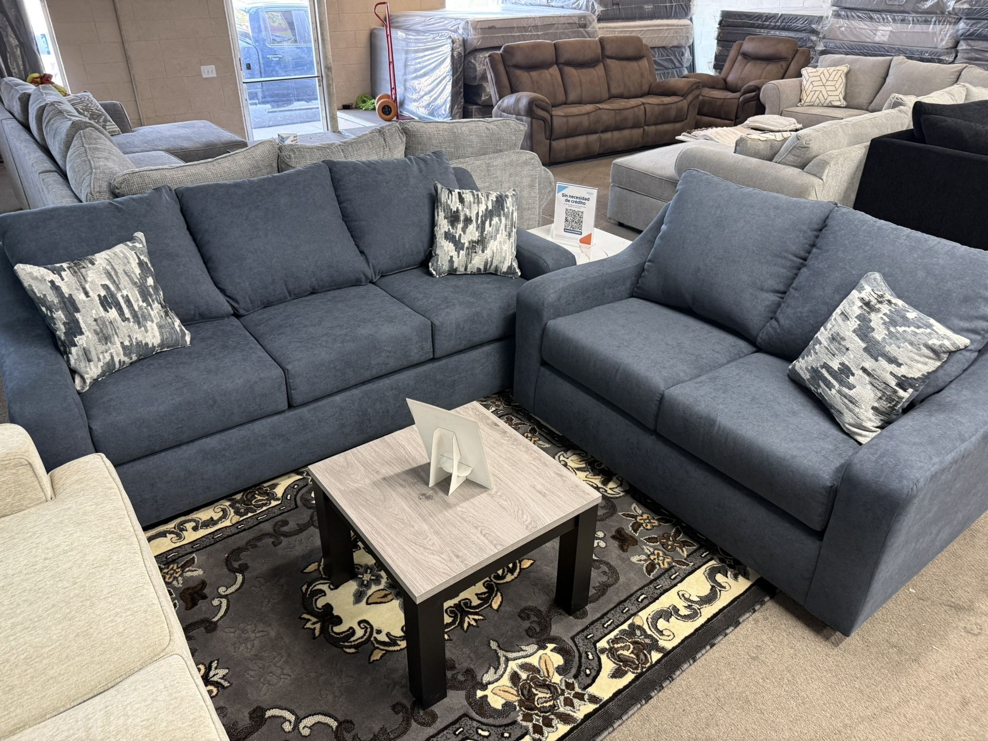 New Sofá And Loveseat Set