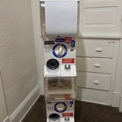 Gashapon Capsule Vending Machine
