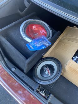 12 Inch Subwoofers And Fuse box With Box
