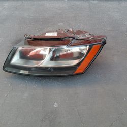 2009-2012 Audi Q5 Headlight Driver Side (Halogen Bulbs) OEM. 