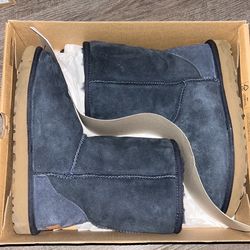 Women classic Navy Ugg boots