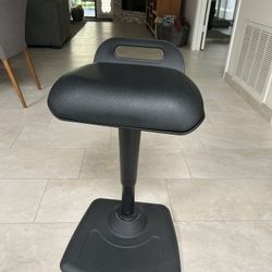 Desk Chair-Leather, Vari Brand