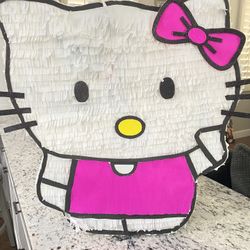 Hello kitty Piñata 