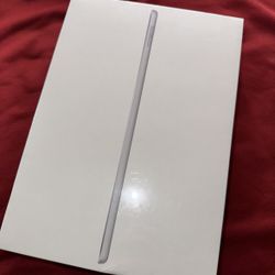 Silver Apple iPad 9th Generation 64gb WiFi iOS 15.1 New Sealed 