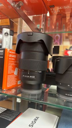 Sony FE 24-70mm f2.8 pre owned with original box