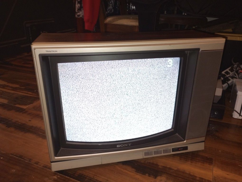 Super Rare Vintage Sony Trinitron KV-1926RA 19" Color CRT TV Retro