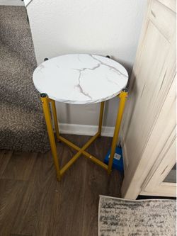 Coffee table with end table