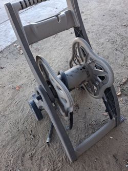 Water hose holder