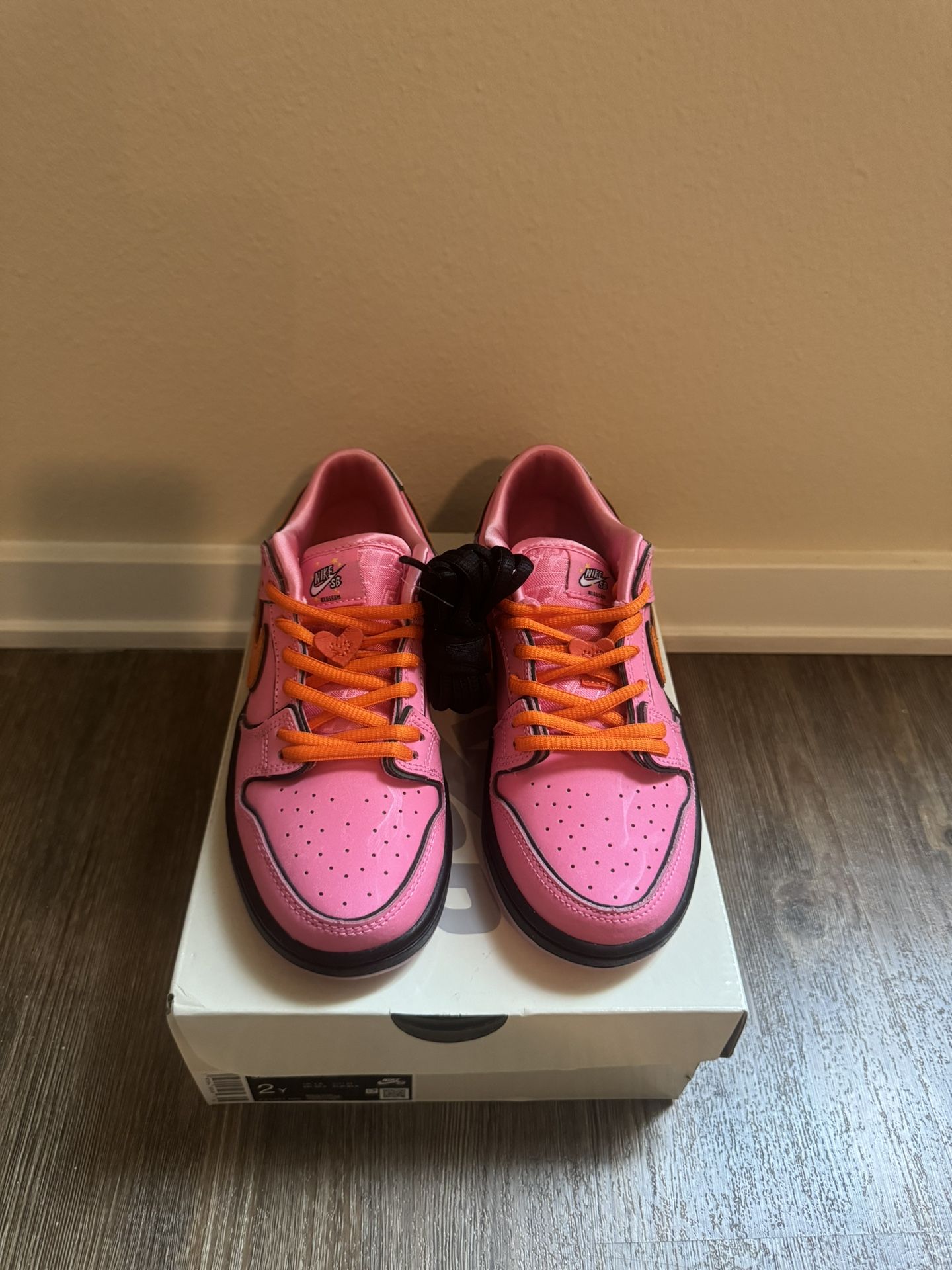 Nike SB Dunk Low “The Power Puff Girls Blossom Size 2(Y)