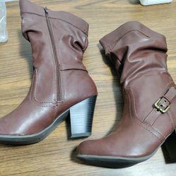 Size 8 Women's Boots 