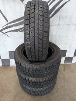 225/60r17 Toyo Observe GSI-T studless winter snow tires