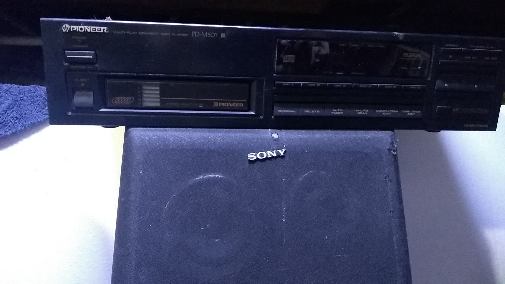 Pioneer 5 disc magazine CD player