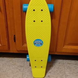 FIZZ SCATE BOARD MELLOW YELLOW, ISE BIT NEW, COUPLE TIME USE ONLY PICK UP 