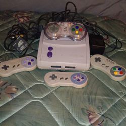 Super Nintendo SNES 2 pristine Condition 