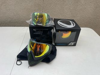 Two Dye I5 Masks like new.