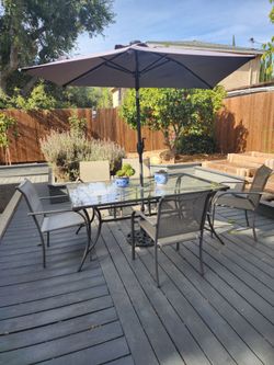 Outdoor Patio Dining Set with Umbrella