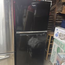 Refrigerator small whirlpool