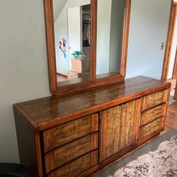 Wood Dresser Queen Bedroom Set With Mirror 