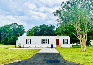 SALE BROOKSVILLE  MOBIL HOME