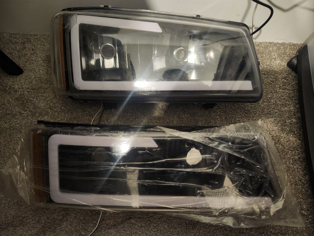 Headlights for Chevy Silverado 2003 - 2006