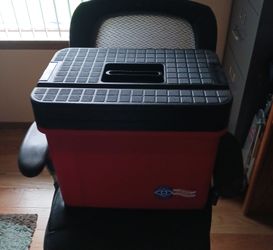 Multi level heavy duty storage box
