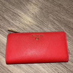 Michael Kors Red Wallet- Great Conditions 