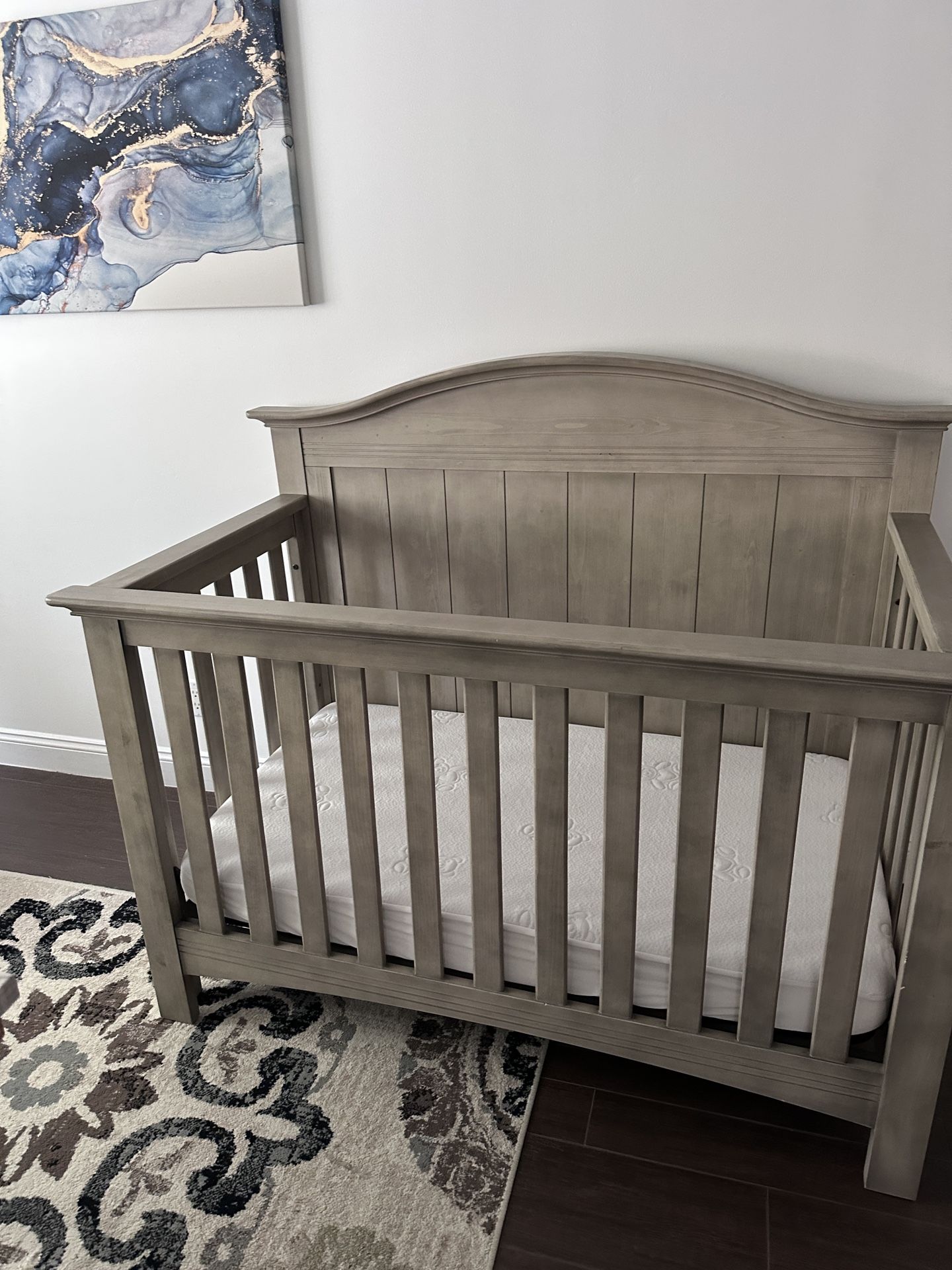 Soho Baby Chandler Convertible Crib - Stone Wash - Safe & Sturdy, Great Condition