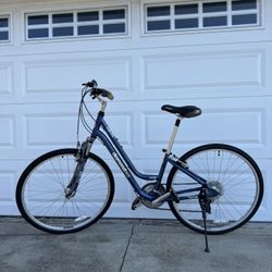 🚴 Diamondback Vital 2 – Step-Through – 700c – Comfort Hybrid Bike