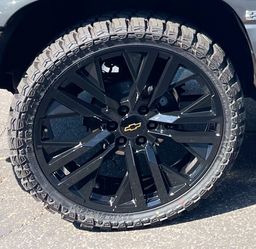 Chevy 24” Rims And 5 Tires