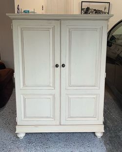 Hooker Furniture Solid Wood Armoire / Wardrobe Cabinet – French Country Cream