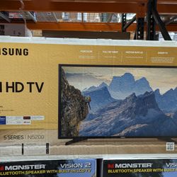 Samsung - 40" Class 5 Series LED Full HD Smart Tizen TV (2019)