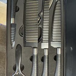 Knife set. Open box.