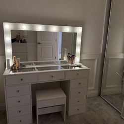 New Makeup Desk! In Box 