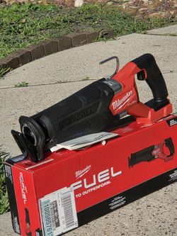 Brand New MILWAUKEE M18 FUEL GEN-2 18V Lithium-lon Brushless Cordless SAWZALL Reciprocating Saw (Tool-Only)