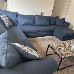 *Huge* Sectional Couch W/ Pull Out Bed 