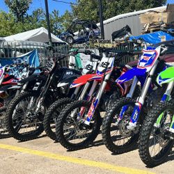 DIRT BIKES APOLLO  70cc 125cc 140cc 250cc WE HAVE FINANCING AVAILABLE WITH ONLY $50 🔥