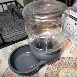 2+gallon Self Refilling Dog Bowl