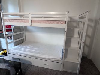 Bunk bed