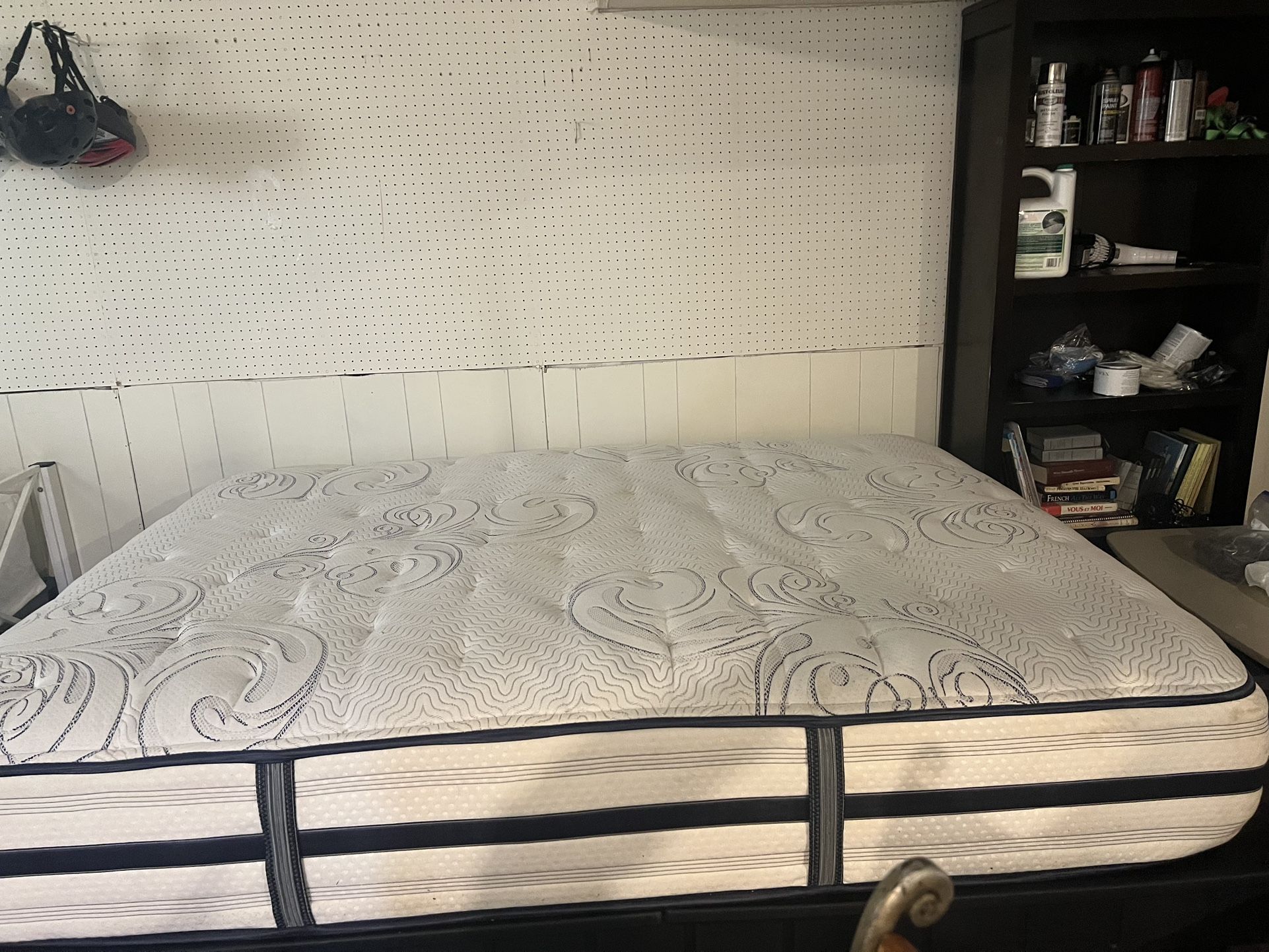 Queen size bed