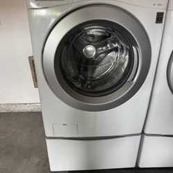 LG Front Load Washer – 4.3 cu ft (WM3170CW, Great Condition)