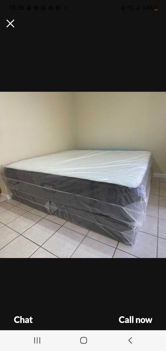 Queen Size Thick Pillow Top Bed Can Deliver