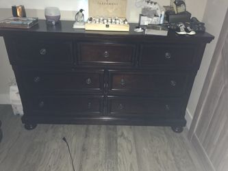 Bedroom furniture set king bed dresser with mirror and 2 nightstands