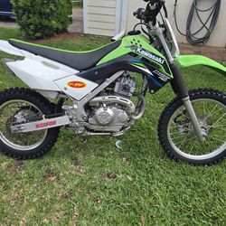 Kawasaki KLX140 and Honda CRF110