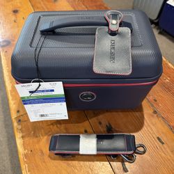 Delsey Paris Chatelet Air 2.0 Beauty Case in Blue